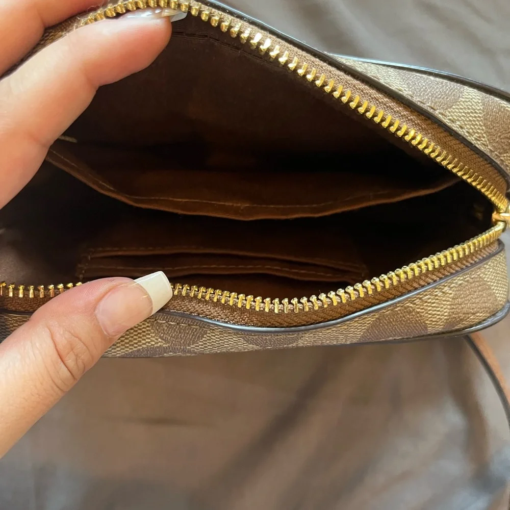 Coach mini camera bag in signature canvas - Picture 3 of 8